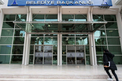 İzmir'de Büyükşehir Belediyesi soruşturmasında Veli Ağbaba'nın ağabeyi gözaltına alındı
